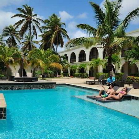 Talk Of The Town Beach Hotel & Beach Club By Gh Hoteles Oranjestad Buitenkant foto
