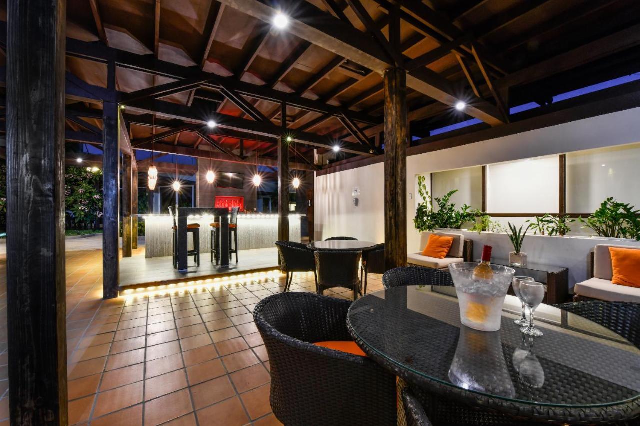 Talk Of The Town Beach Hotel & Beach Club By Gh Hoteles Oranjestad Buitenkant foto