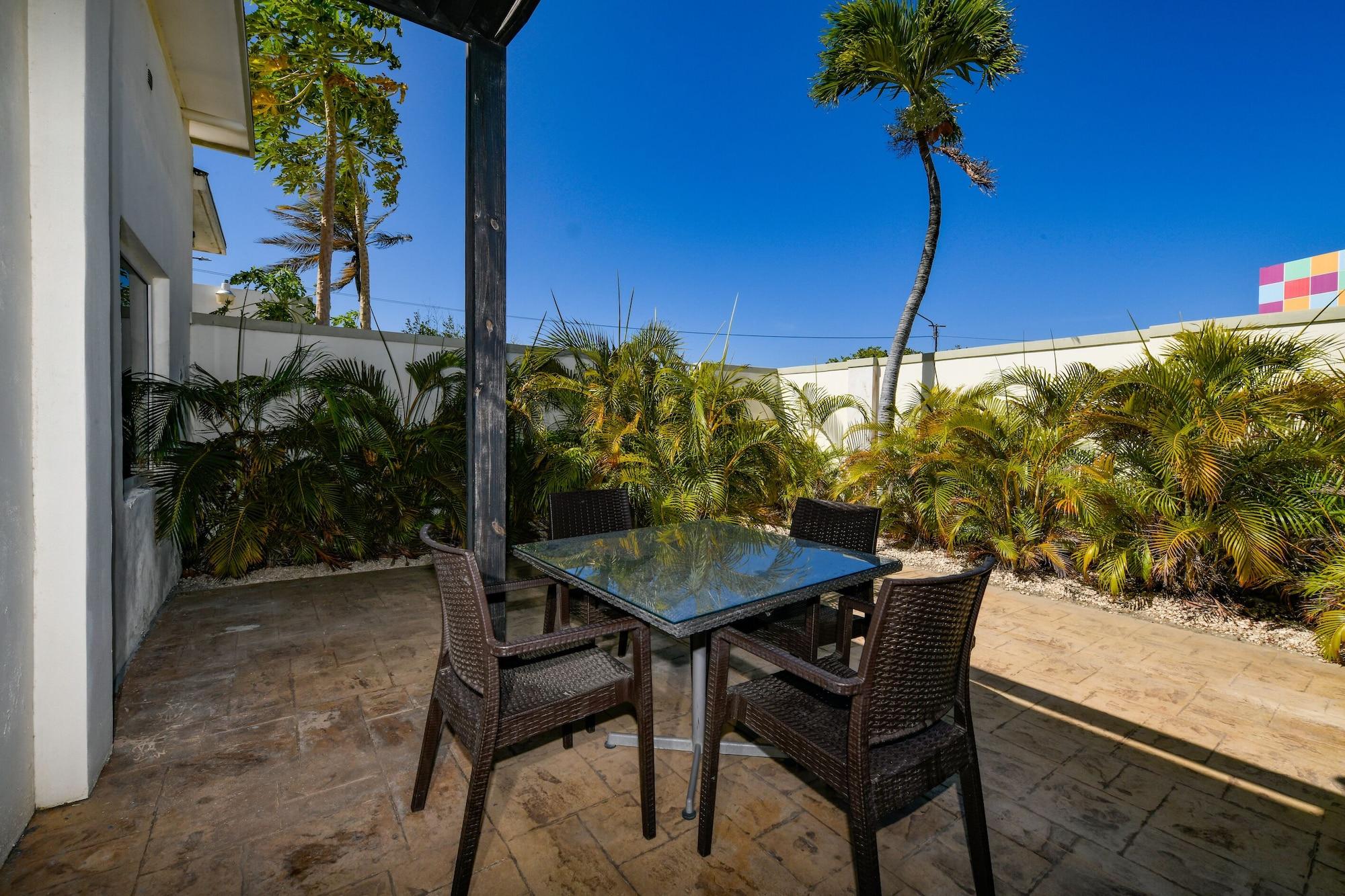 Talk Of The Town Beach Hotel & Beach Club By Gh Hoteles Oranjestad Buitenkant foto