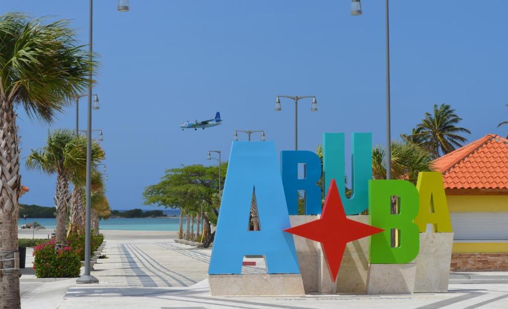 Talk Of The Town Beach Hotel & Beach Club By Gh Hoteles Oranjestad Buitenkant foto